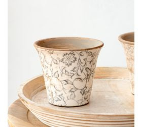 Heirloom flared pot
